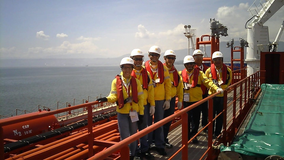 philippines shell officials onboard