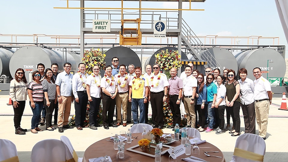 In photo are Shell Philippines CCT representatives, Shell Lubricants Supply Chain Team, and PRESAM Construction General Services Inc. representatives show a unified pose together in the inauguration ceremony of the 34th North Lubricants Exchange Hub.