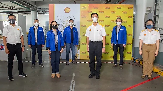 (from left to right): PSPC’s Serge Bernal, Vice President for Corporate Relations; Dr. Robert Castro, Medical Director of Reliance United; Dr. Marie Ishimura, Chief of Clinics of HealthFirst; Ricky Rivera, President of ActiveOne Health Inc.; Cesar Romero, PSPC President and CEO; David San Pedro, President of Reliance United and Dr. Rose Rivera, Country Health Manager of Shell companies in the Philippines