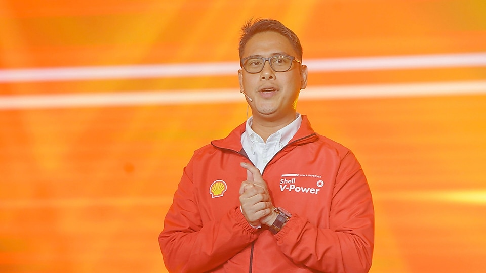 Pilipinas Shell Head of Mobility Marketing Arvin Obmerga delivers his opening remarks at the launch of the new and improved Shell V-Power held in Makati City.