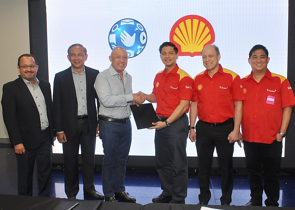 Pilipinas Shell Petroleum Corporation (PSPC) team with partners