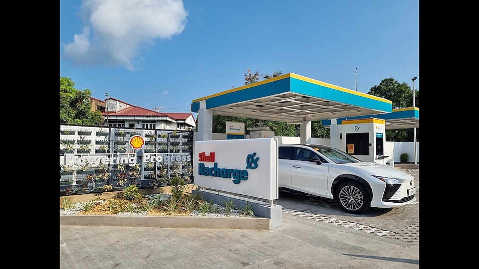 Shell Recharge unveils its 2nd site along the Philippine expressways in Shell TPLEX Rosario, La Union.