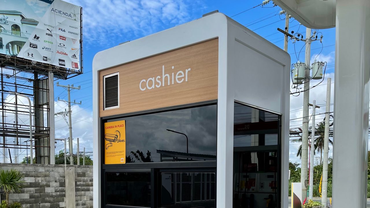 Shell Acienda Silang station's attendant booth.