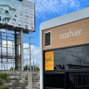 Shell Acienda Silang station's attendant booth.