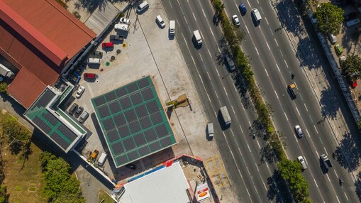 Building More energy-efficient retail stations